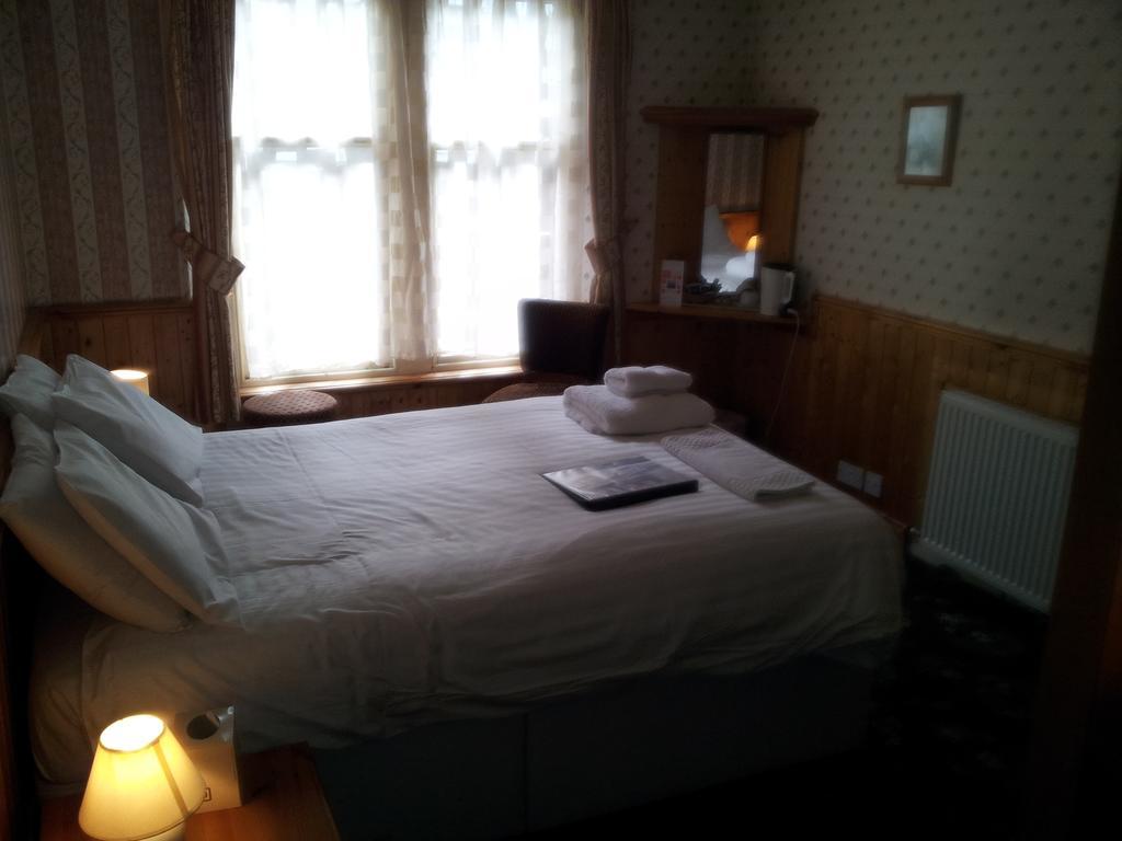 The Black Bull Inn Седбер Екстериор снимка